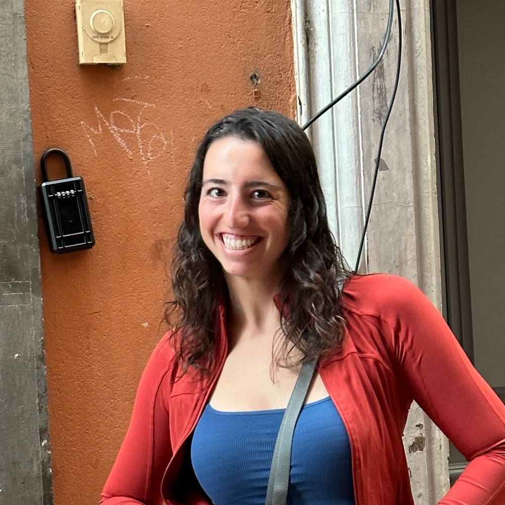 Meet your Posher, Emily